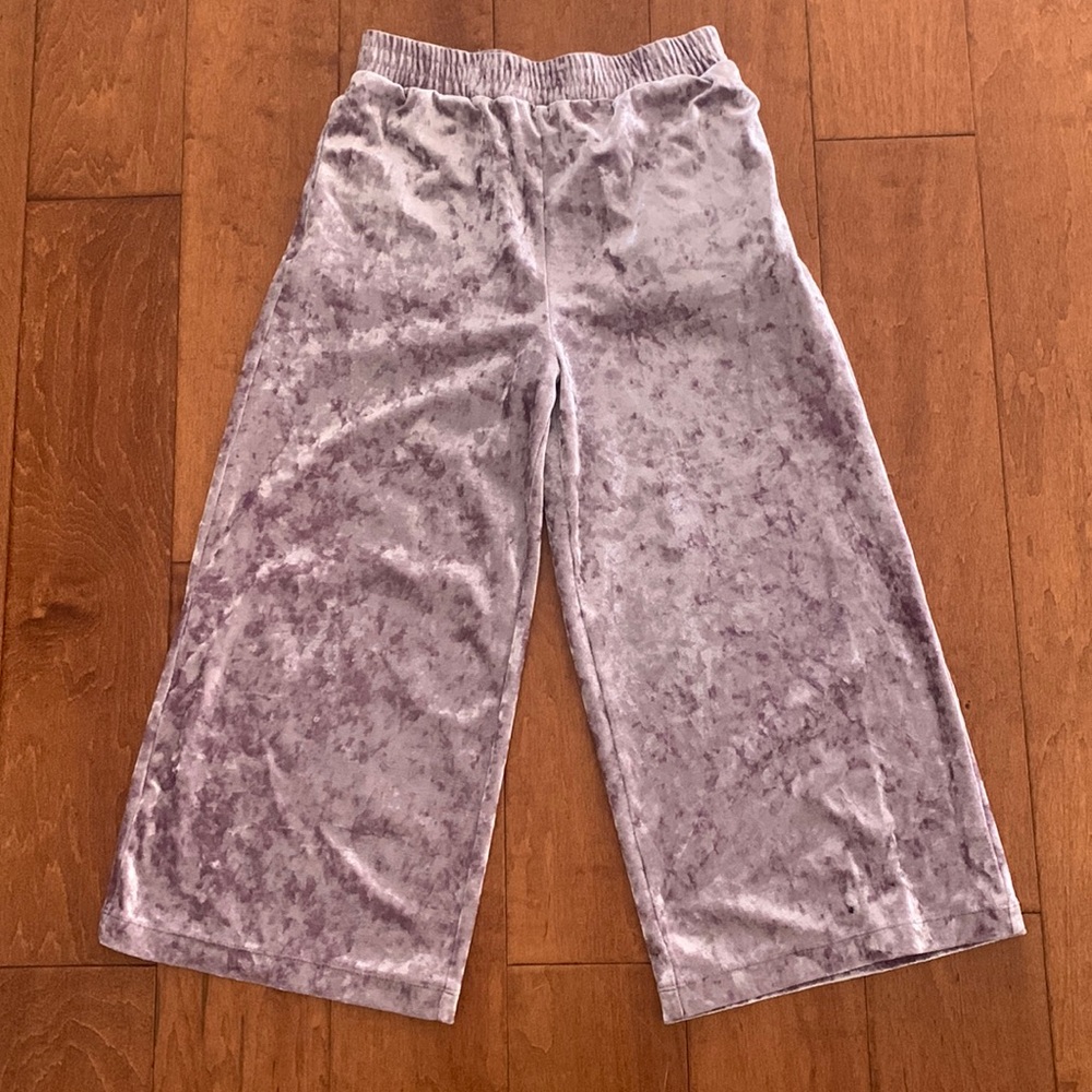 Girls light purple Cat & Jack wide leg pants.Super Cute!!!